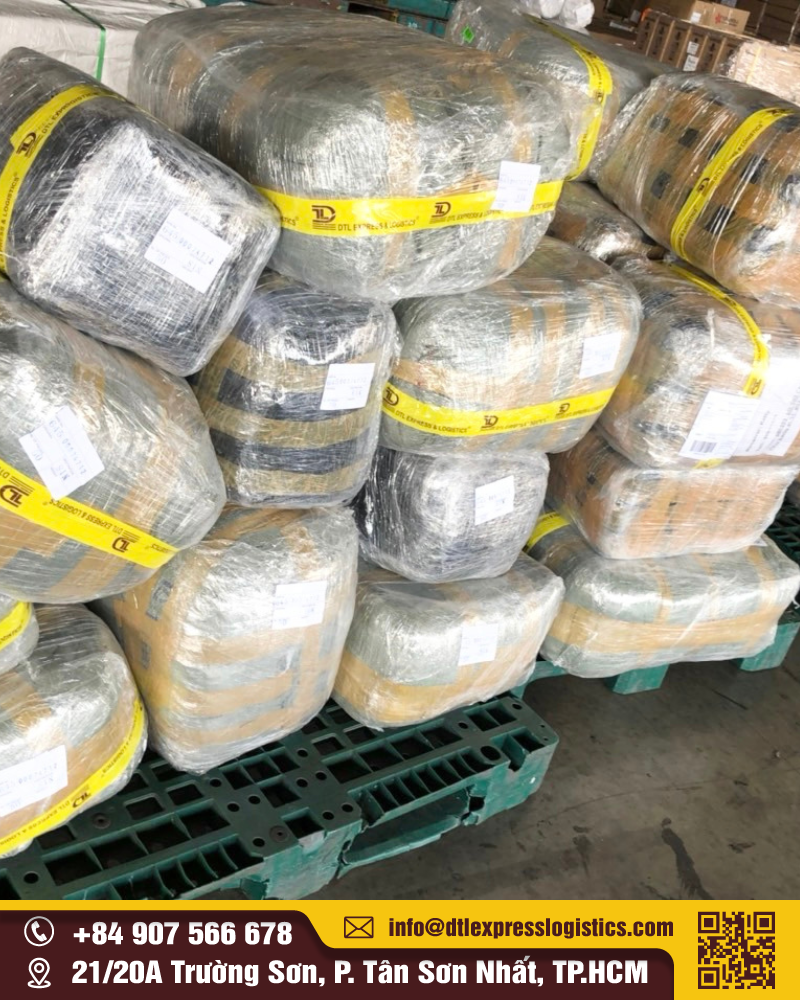 Từ Đồng Nai thường gửi quần áo, thực phẩm khô, linh kiện công nghiệp